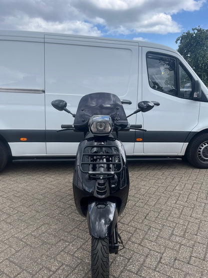 Vespa Sprint 2017- Black on Black
