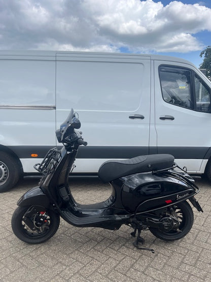 Vespa Sprint 2017- Black on Black