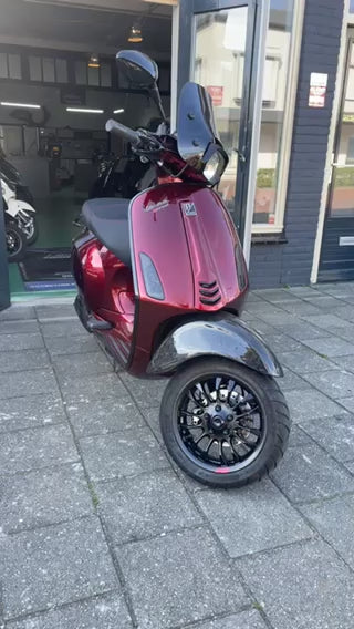 Vespa Sprint 4t 2v - Candy Red